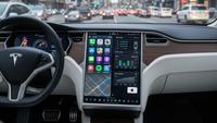Keluar dari Pakem, Tesla Mulai Uji Penggunaan Apple CarPlay