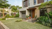 5 Inspirasi Taman Depan Rumah dengan Paving Rumput yang Bikin Hunian Lebih Asri