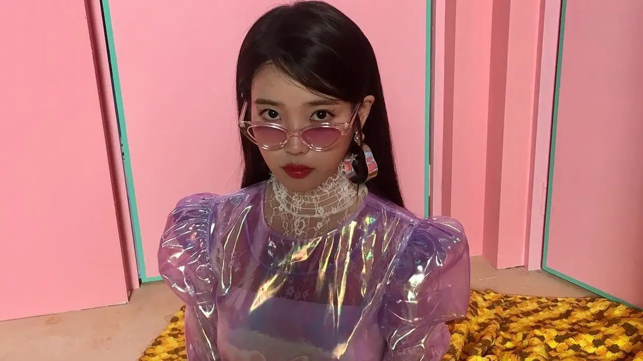 IU