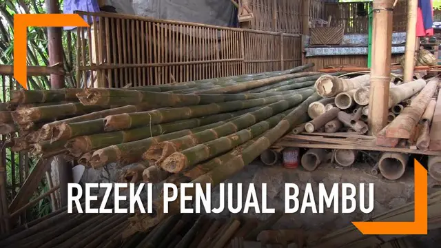 Penjual Bambu di Salatiga, Jawa Tengah mendapat tambahan rezeki selama masa jelang Pemilu 2019.