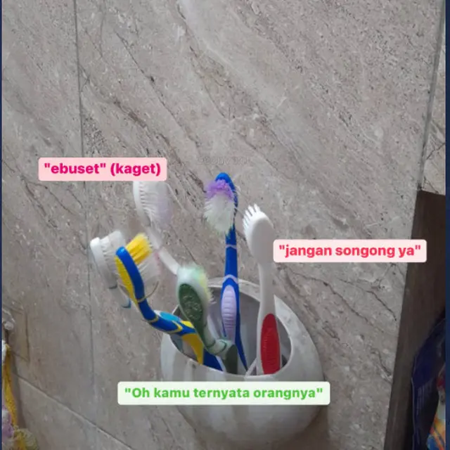 6 Meme Kocak Sikat Gigi Bak Sedang Rapat Ini Bikin Ngakak,