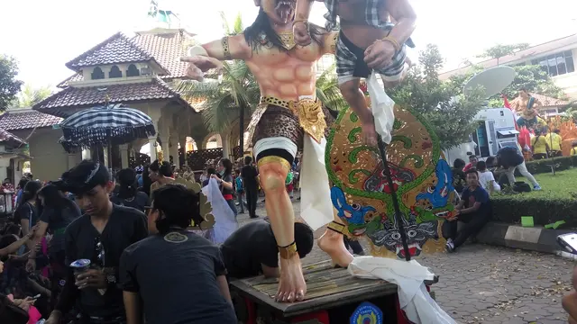 Pawai Ogoh-Ogoh