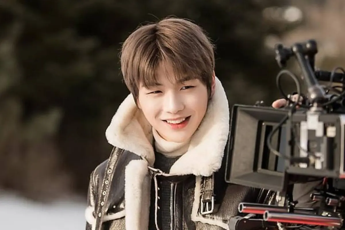 Kang Daniel (Naver/ davichi)