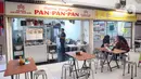 Di Blok M Hub berbagai pilihan makanan, dari yang tradisional hingga modern, tersedia dan siap memanjakan lidah para pengunjung, baik lokal maupun mancanegara. (Liputan6.com/Angga Yuniar)