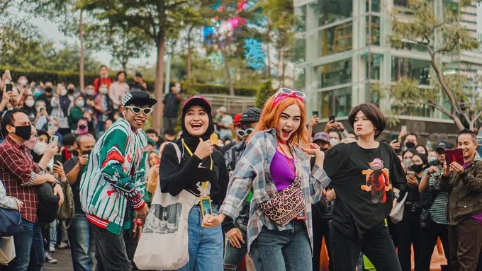 Rina Nose di Citayem Fashion Week