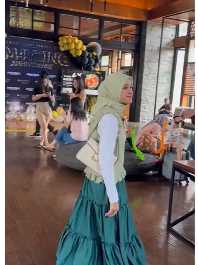 6 Outfit Padu Padan Rok Ala Cut Syifa yang Cocok untuk Kondangan