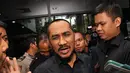 Ketua KPK Abraham Samad menyatakan nama-nama calon yang diberi warna merah dan kuning tidak boleh dipilih menjadi seorang menteri, Jakarta, (22/10/14). (Liputan6.com/Miftahul Hayat)  