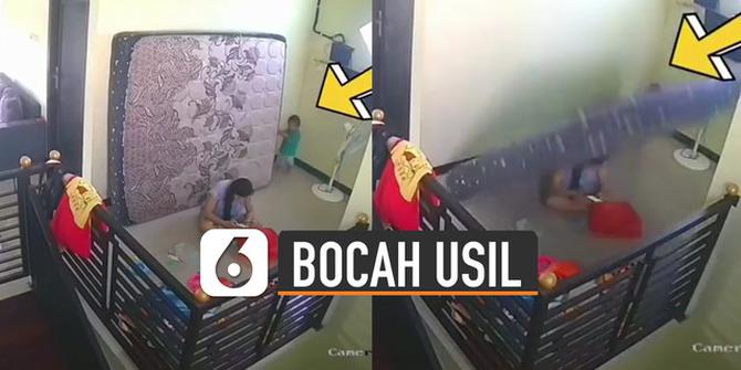 VIDEO: Usil, Tingkah Bocah Ketika Ditinggal Ibunya Bermain Handphone