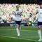 Gelandang Timnas Inggris, Declan Rice, enggan merayakan gol yang dicetaknya ke gawang Republik Irlandia dalam laga Grup 2 Liga B UEFA Nations League 2024/2025 di Aviva Stadium, Dublin, Minggu (8/9/2024) dini hari WIB. (PAUL FAITH / AFP)