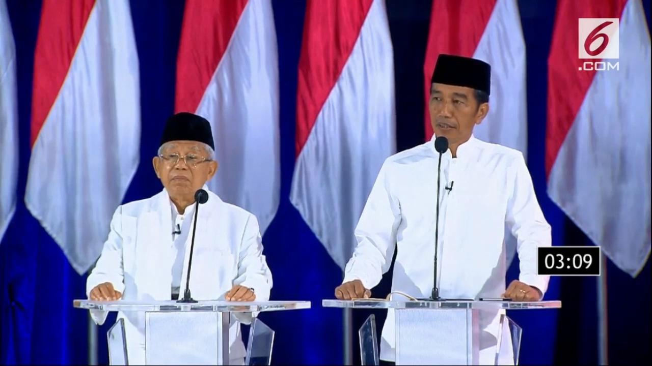 Pasangan Jokowi-Ma'ruf Amin saat Debat Kelima Pilpres 2019. (Liputan6.com)