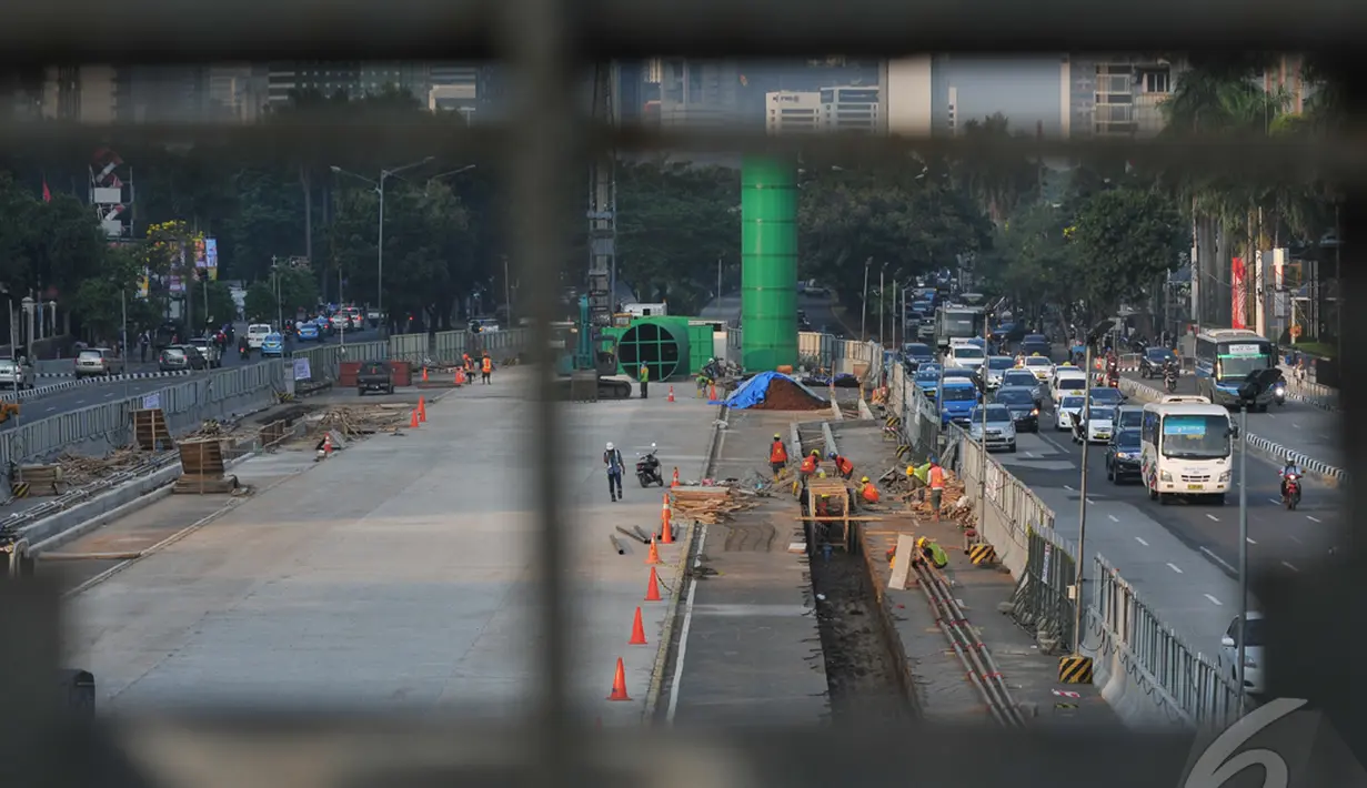 Menurut Ahok, Pemprov DKI tak ada pilihan lain. Pembuatan MRT memang menyebabkan macet. Tetapi jika sudah selesai, masalah macet akan bisa teratasi, Jakarta, Selasa (2/9/2014) (Liputan6.com/Johan Tallo)