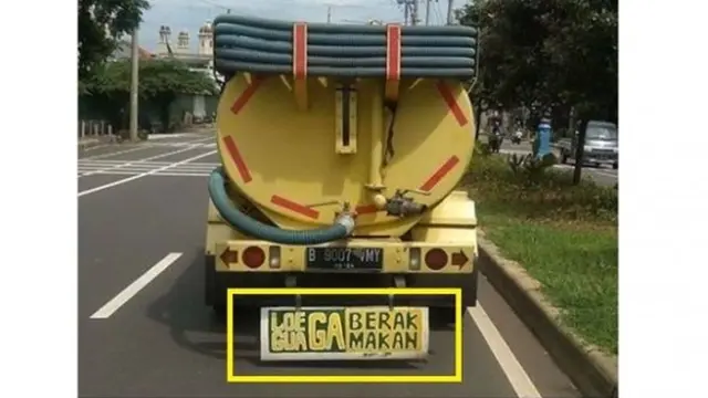 6 Tulisan Nyeleneh Sedot WC Ini Bikin Ketawa Geli