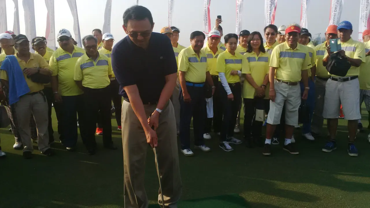 20151114-golf-jakarta-ahok