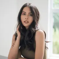 Maudy Ayunda akui sempat minder punya gigi kelinci. (instagram/maudyayunda).