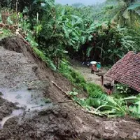 Longsor di Sibolangit. foto: beritasumut.com