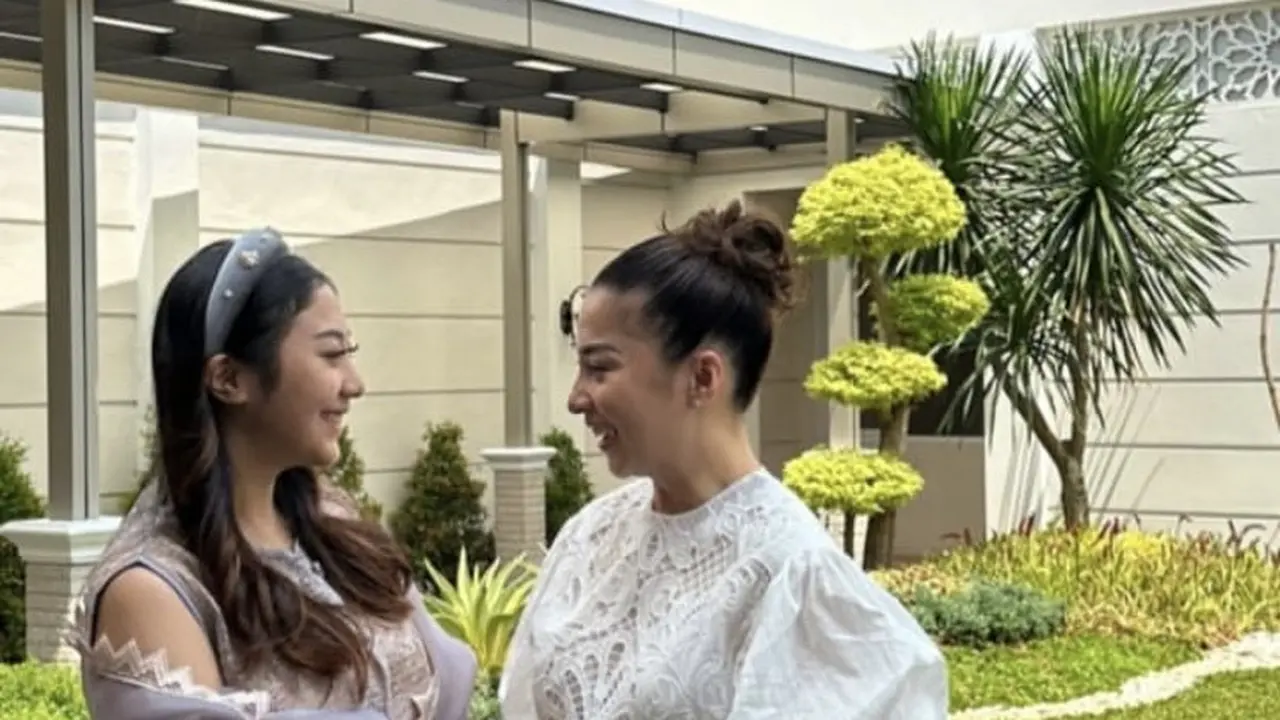 Tampilan Adik Kakak, Nikita Willy dan Winona saat Lebaran