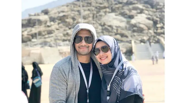 Rayakan Anniversary ke-6, Ini 6 Potret Manis Hengky Kurniawan dan Sonya Fatmala