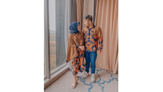 6 Momen Mesra Kesha Ratuliu dan Adhi Permana Setelah Tunangan, Rilis Single Bareng