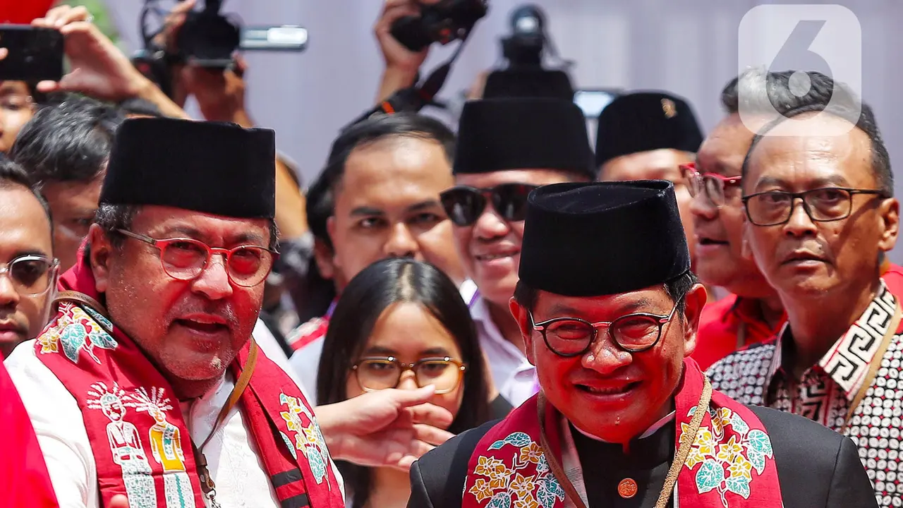 Kenakan Pakaian Khas Betawi, Pramono Anung dan Rano Karno Daftar Pilgub Jakarta