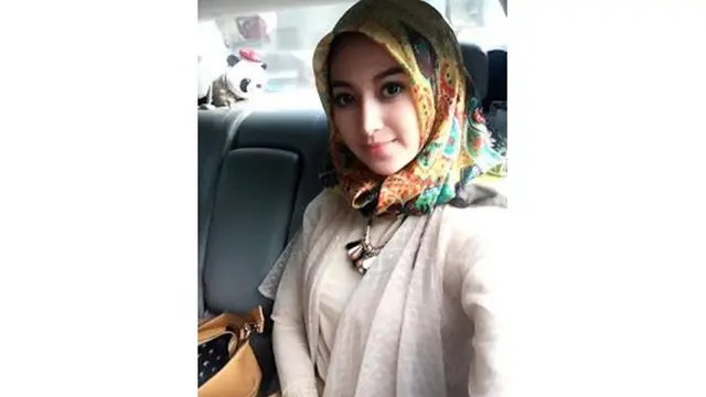 6 Potret Sylvia Fully Tampil Berhijab, Aktris Hits FTV