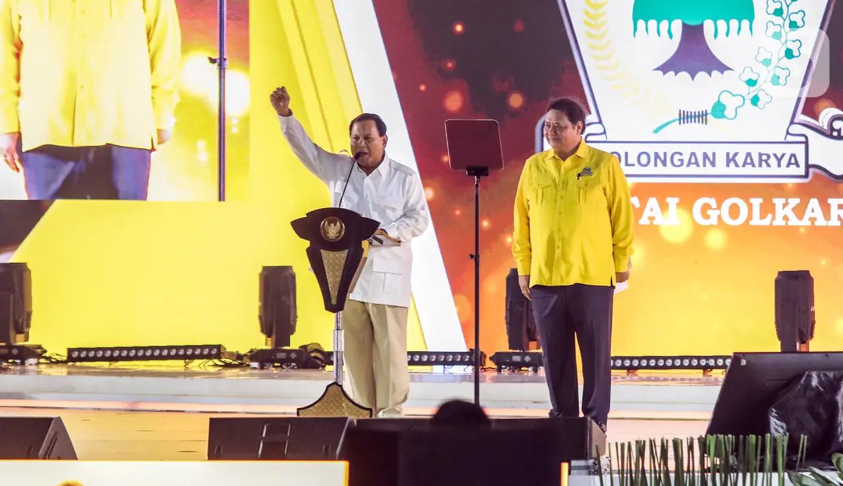 Dalam sambutannya, Prabowo Subianto mengaku banyak berubah karena Presiden Joko Widodo atau Jokowi. Pernyataan itu disampaikan Prabowo langsung di hadapan Jokowi dan mengundang gelak tawa lantaran pengakuan dua kali kekalahannya di pemilihan presiden (Pilpres). (Liputan6.com/Angga Yuniar)