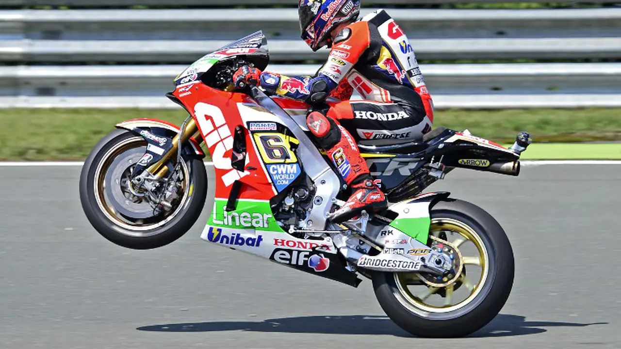 Stefan Bradl Resmi Gabung Yamaha (UDAH)