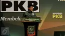 Ketua Umum PKB Muhaimin Iskandar saat memberikan arahan kepada kader PKB di JCC, Jakarta, Jumat (5/2/2016). Mukernas PKB mengambil tema "Holopis Kuntul Baris, Menangkan Rakyat Dalam Persaingan Global". (Liputan6.com/Johan Tallo)