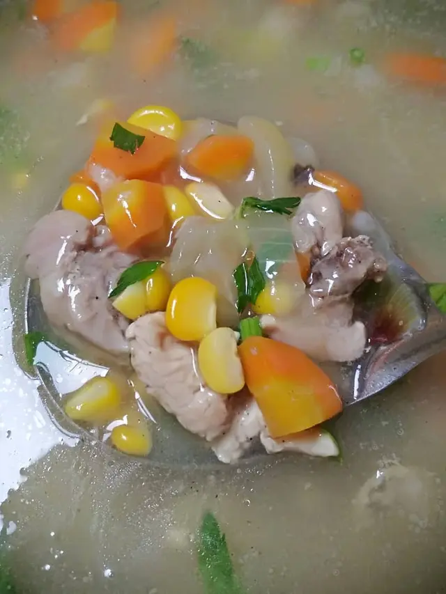Sup ayam jagung manis