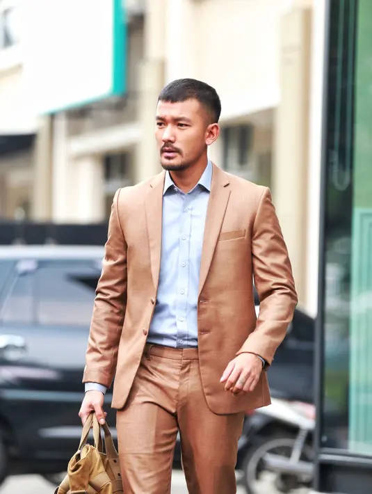 Hal itu juga dibenarkan oleh Gisel. Bahwa membawa putrinya, Gempi lantaran sudah dipesan oleh Rio Dewanto. (Adrian Putra/Bintang.com)