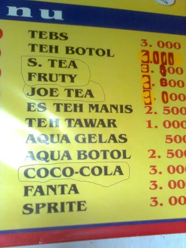 6 Spanduk Penjual Es Salah Tulis Ini Bikin Pembeli Tepuk Jidat, Kocak