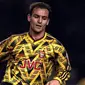 Arsenal punya kostum unik pada musim 1991-1992 yang dijadikan jersey ketiga mereka. (The Soccer Spot)