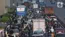 Lalu lintas di beberapa wilayah Jakarta terpantau macet. (merdeka.com/imam buhori)