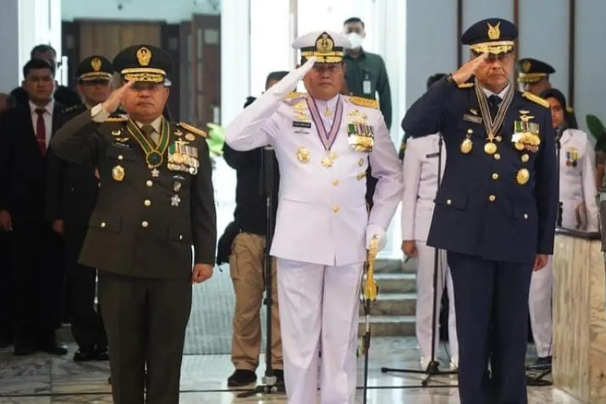 Kepala Staf Angkatan Darat (KSAD) Jenderal Dudung Abdurachman, bersama Kepala Staf Angkatan Laut (KSAL) Laksamana Yudo Margono dan Kepala Staf Angkatan Udara (KSAU) Marsekal Fadjar Prasetyo. (Istimewa)
