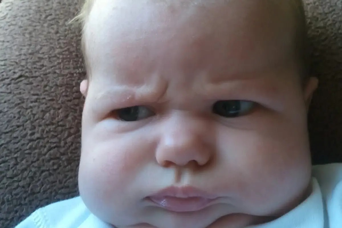 Bayi Judes Bikin Gemas di Siang Hari yang Panas