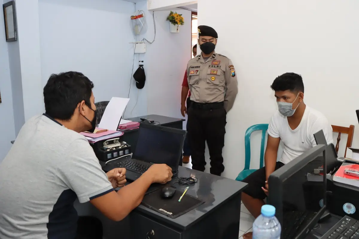 Pelaku begal payudara di Madiun diamankan polisi. (Dian Kurniawan/Liputan6.com).