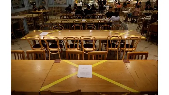 6 Potret Kreatif Tempat Jualan yang Terapkan Social Distancing, Jaga Jarak Aman