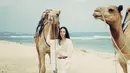 Pada bulan seperti ini memang banyak selebriti melakukan liburan. Salah satu pilihan paling banyak ialah liburan ke Bali dan Labuan Bajo. Karina Nadila pun unggah momen liburannya dalam media sosial Instagramnya. (Liputan6.com/IG/@karinadila8921)