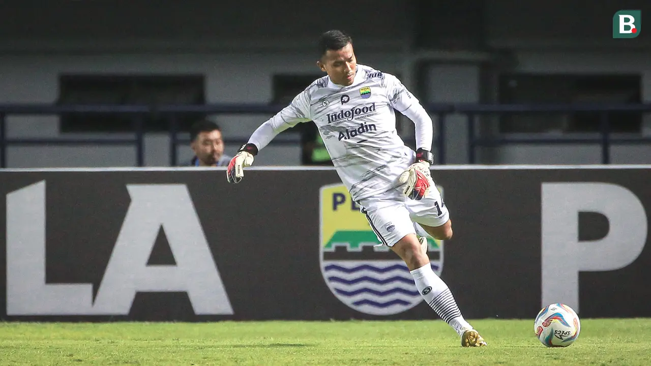 Persib Bandung vs Dewa United - BRI Liga 1 2023/2024