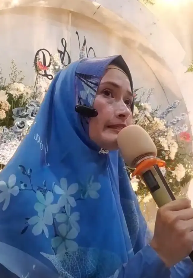 7 Perjalanan karier Mega Putri Aulia ‘Tukang Bubur Naik Haji’, mundur jadi artis kini fokus dakwah