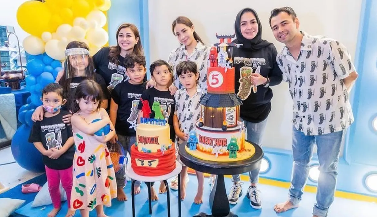 Lebih lanjut Raffi menceritakan tentang kebersamaan di rumah tersebut yang sudah mereka jalani selama delapan tahun belakangan. Tak heran jika kini, Nagita yang tengah mengandung anak keduanya kerap merasa sepi. (Instagram/nissyaa)