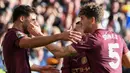 John Stones (kanan merayakan gol bersama Ruben Dias yang menjadi penentu kemenangan Manchester City atas Wolverhampton 2-1 di laga pekan ke delapan Premier League 2024/2025 di Molineux, Minggu (20/10/2024) malam WIB.