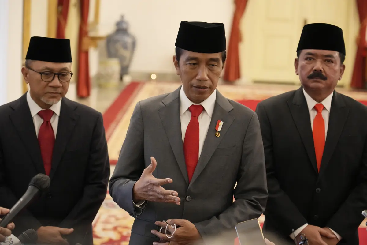 Presiden Jokowi Resmi Lantik Zulkifli Hasan Jadi Mendag dan Hadi Tjahjanto Menteri ATR/BPN