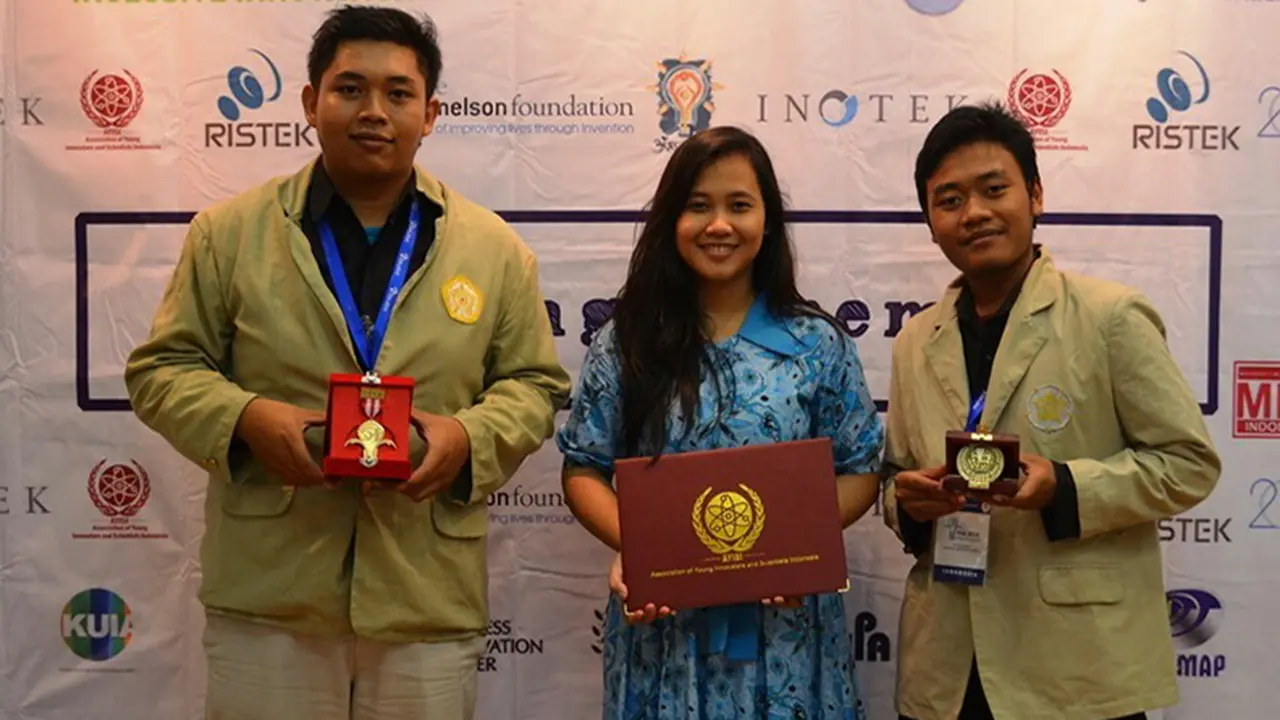 Tiga mahasiswa UGM 
