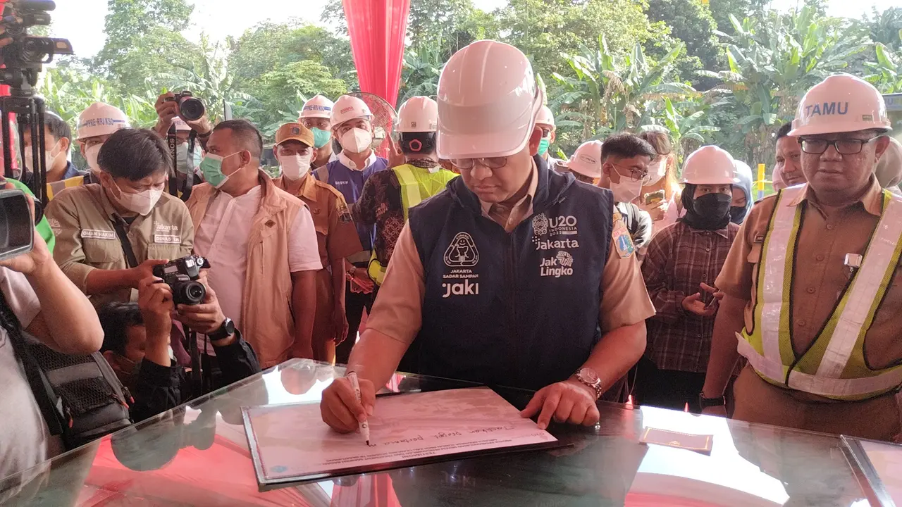 Pemerintah Provinsi (Pemprov) DKI Jakarta membangun saringan sampah yang berada di aliran Kali Ciliwung, Jagakarsa, Jakarta Selatan.