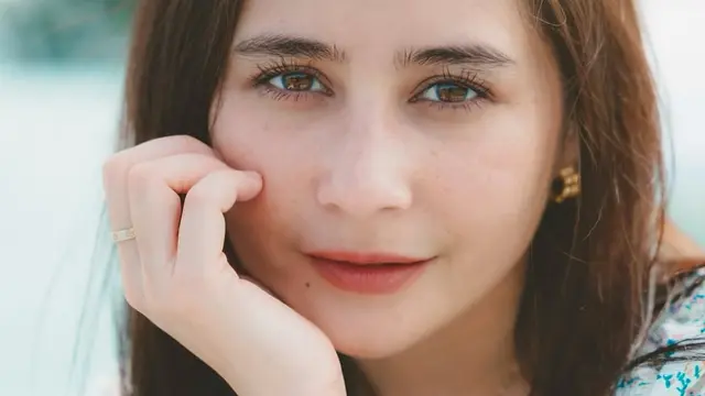 Prilly Latuconsina