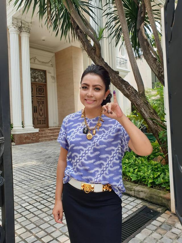 Intip 7 Potret Rumah Mewah Mayangsari yang Bergaya Klasik