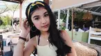 Pesona pemeran Bianca dalam sinetron Siapa Takut Jatuh Cinta ini kerap curi perhatian. Sebagai publik figur, Maureen selalu memperhatikan penampilannya. Ketika berlibur, ia pintar memadu padan busana yang dikenakan. (Liputan6.com/IG/@maureendaryananii_)