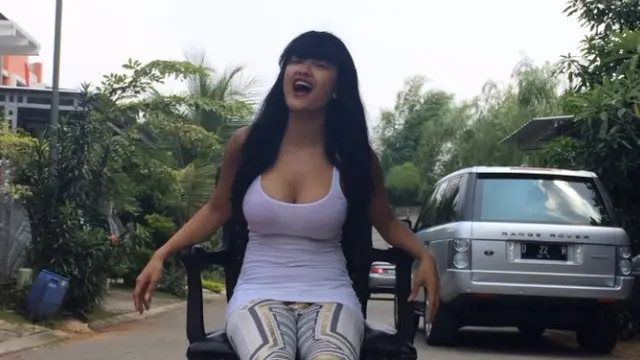 Julia Perez