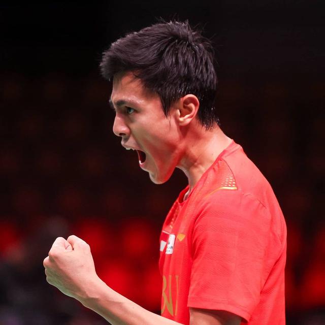 Shesar Hiren Rhustavito