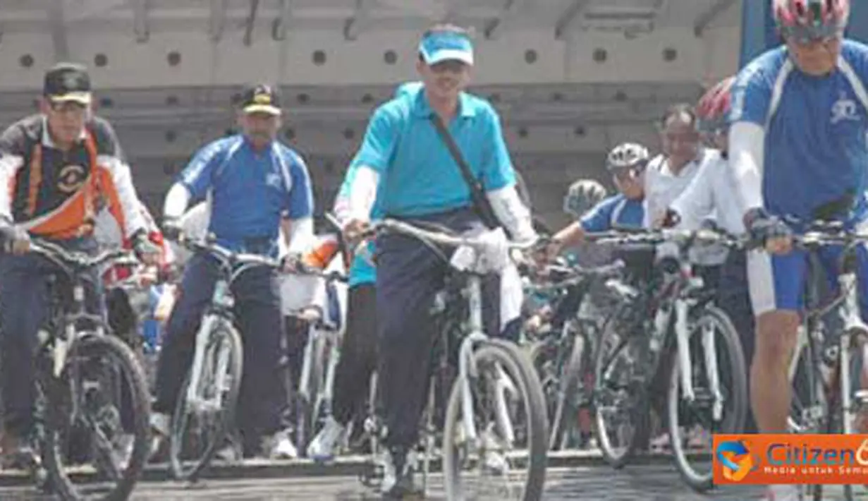 Citizen6, Surabaya: Dankobangdikal bersama rombongan keluar dari Kapal Fery Joko Tole. (Pengirim: Penerangan Kobangdikal)